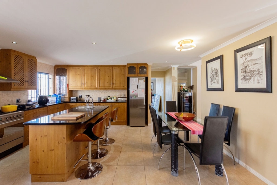 4 Bedroom Property for Sale in Blue Lagoon Western Cape